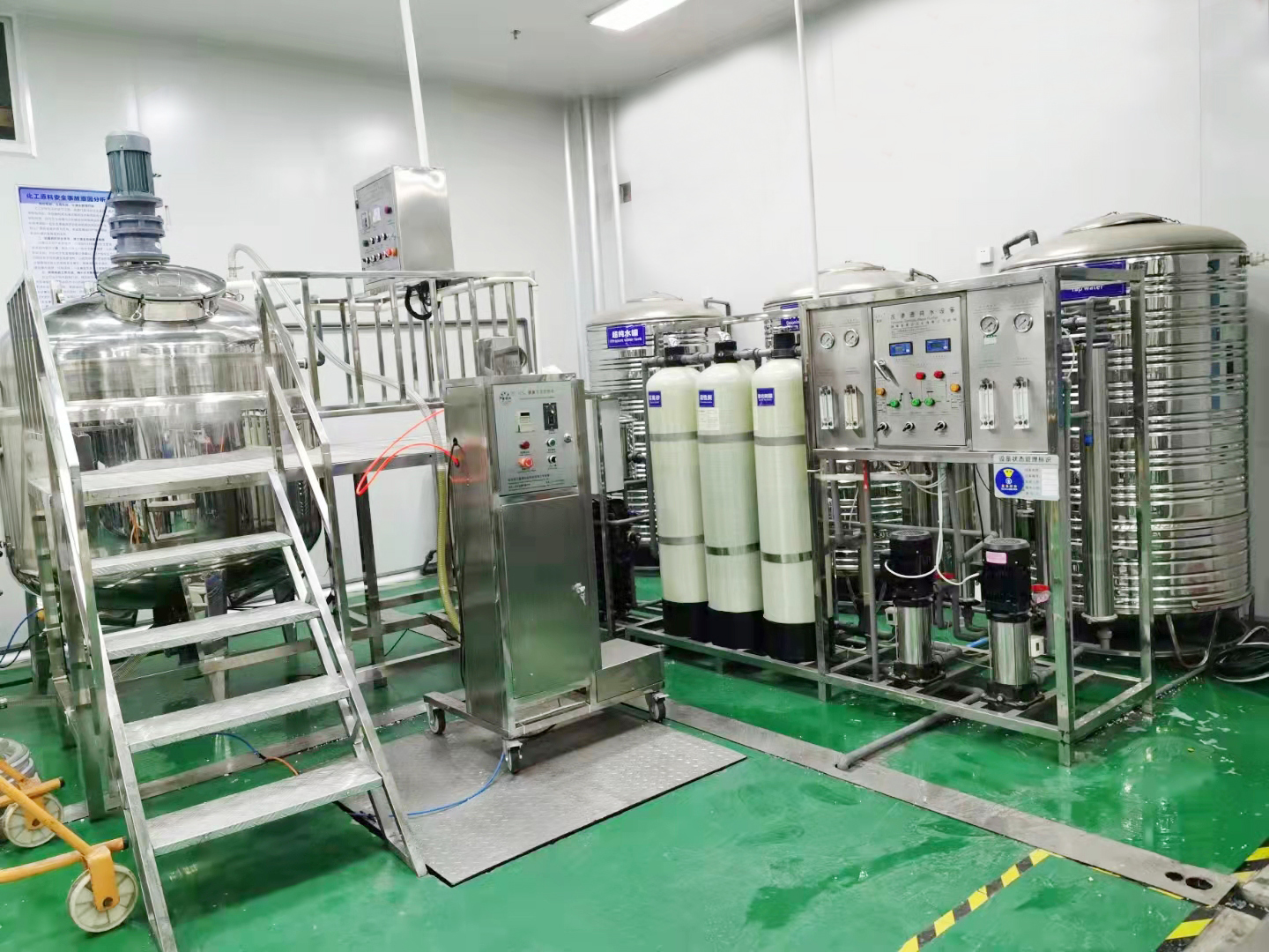 汽車(chē)尿素生產(chǎn)設(shè)備-12